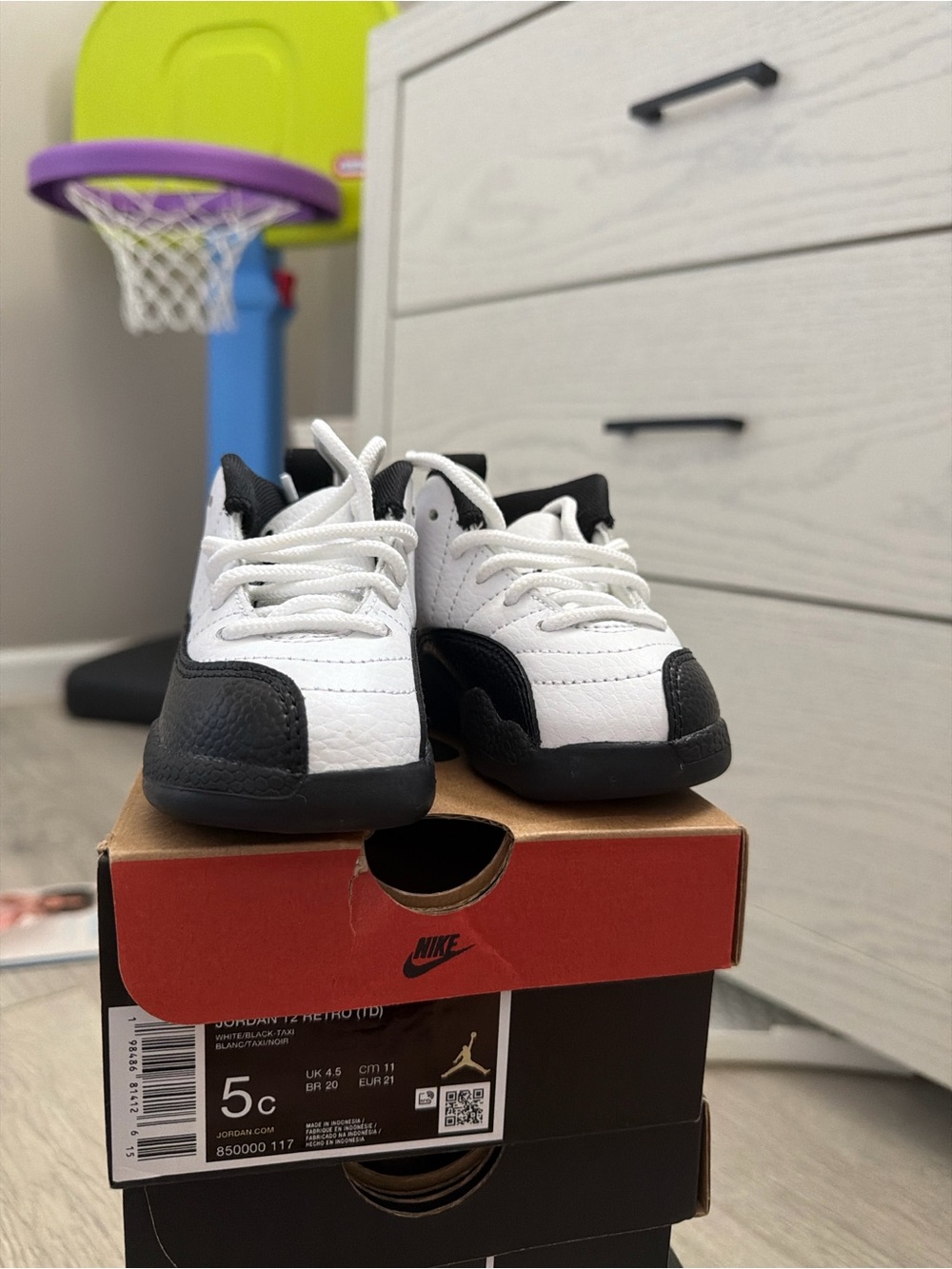 Jordan taxis size 5C